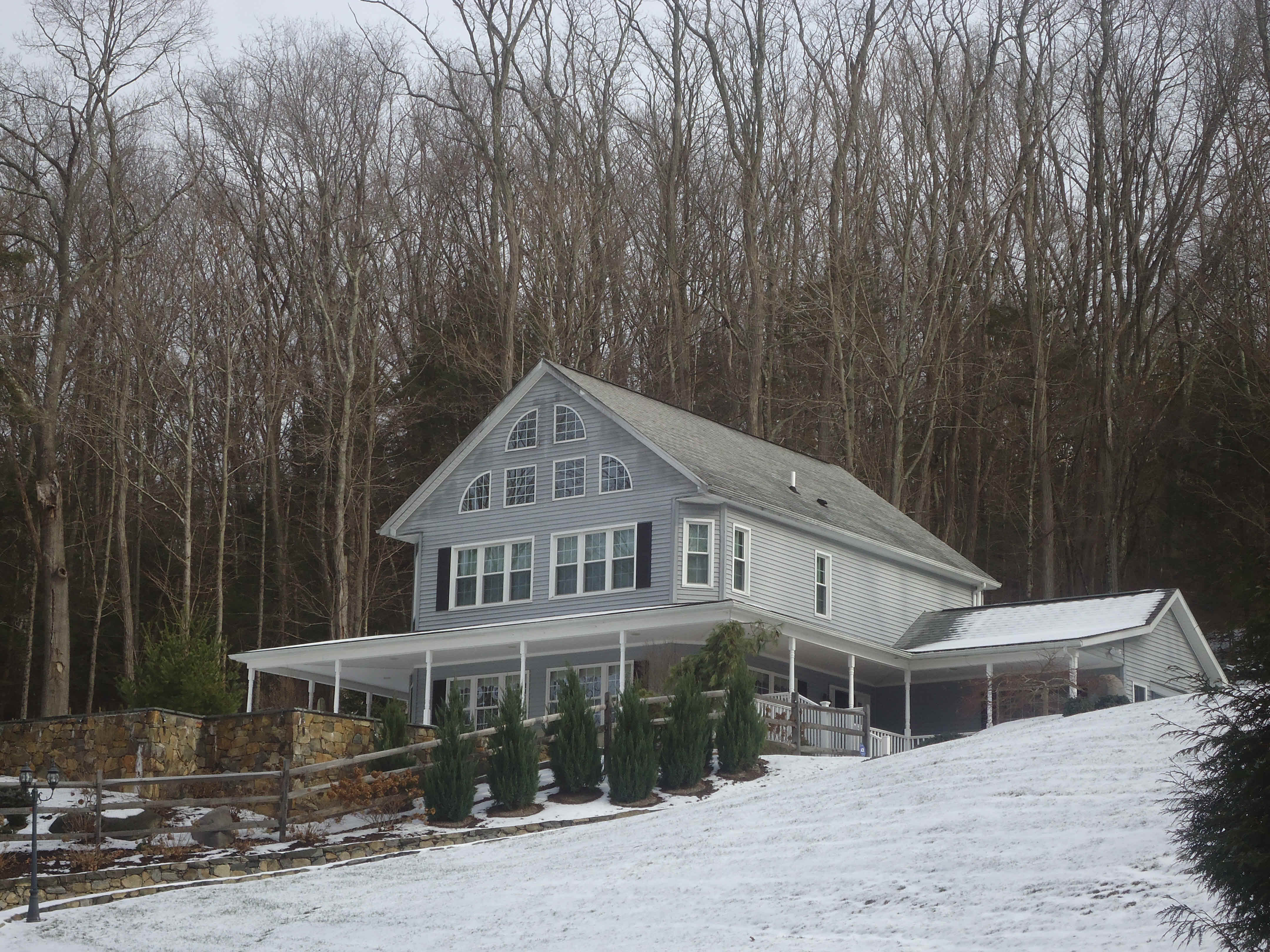 Building photograph for 45 LILLINONAH LAKE RD NORTH